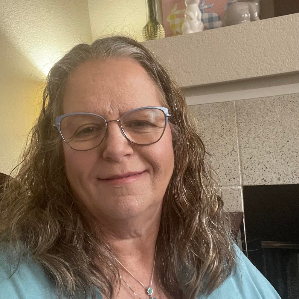 Meet your Posher, Connie